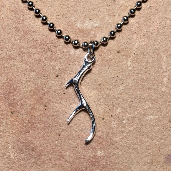 HAND CRAFTED Antler Boho Necklace - Picture 3 of 6